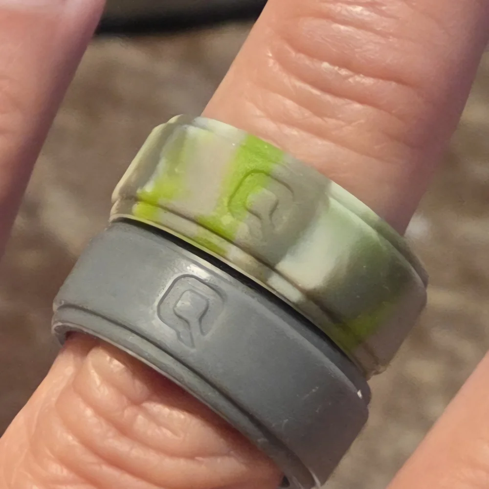 QALO Dual-Tone Silicone Rings - Gray and Green